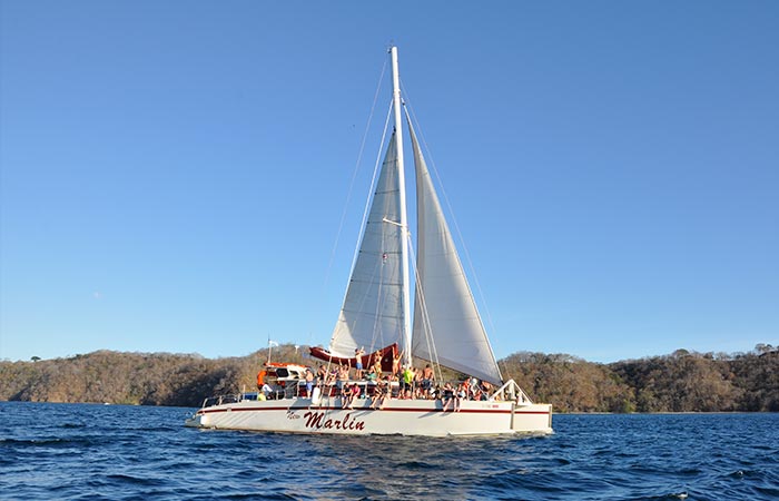 guanacaste catamaran tours